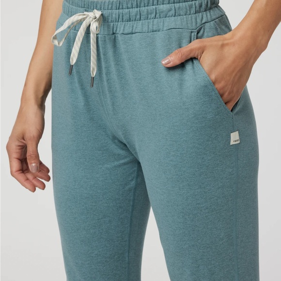 Vuori Women's Jogger Pants - Picture 2 of 9